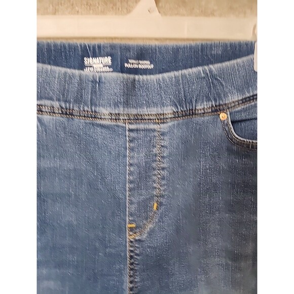 Levi Strauss Totally Shaping Pull-on Bootcut Jeans Womens 18 Blue Stretch NEW - Picture 5 of 12